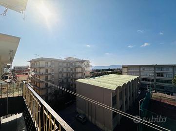 4 LOCALI A TORRE DEL GRECO