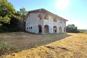 LA CASA IDEALE PER CHI SOGNA SPAZIO e NATURA - MON