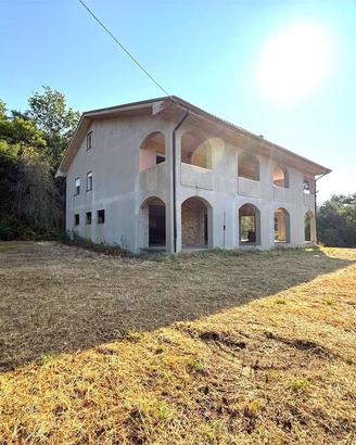 LA CASA IDEALE PER CHI SOGNA SPAZIO e NATURA - MON