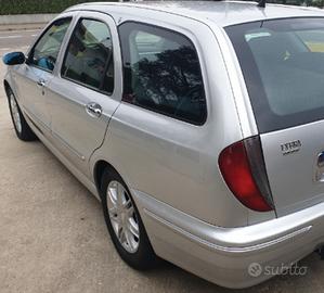 Lancia Lybra portellone porte specchi