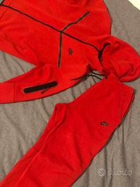 Nike tech completo rosso