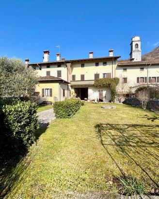 RINNOVATA CASA DI CORTE: spazio e verde privato!