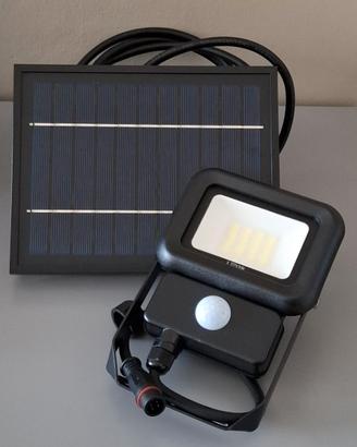 Faro a LED da 10W con pannello solare - NUOVO