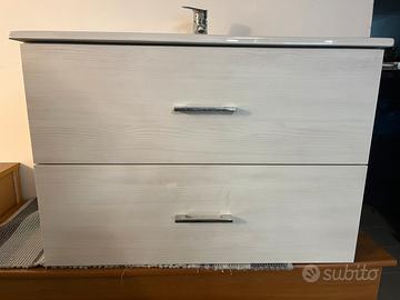 Mobile bagno sospeso con  rubinetto e sifone