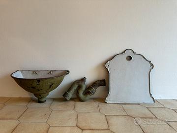 Antica fontana in ghisa