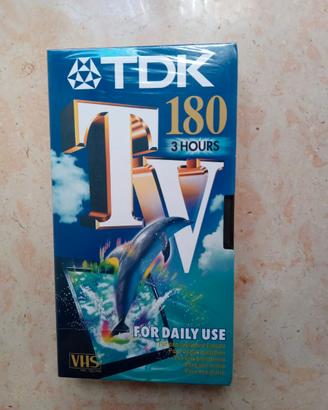 Videocassetta vergine 3 ore , sigillata. Marca TDK