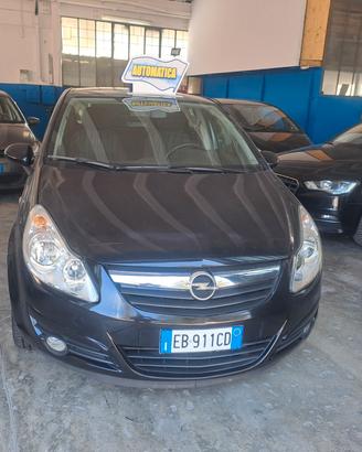 Opel Corsa 1.4 16V 5 porte Cosmo automatico