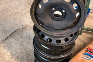 Cerchi in ferro R15 4x108 Ford