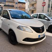 Lancia y 1.2 elefantino