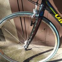 bici da corsa marca orobica cicli