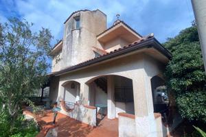 Villa a Carini, via Capri, 8 locali