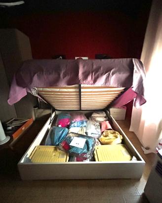 Letto contenitore matrimoniale