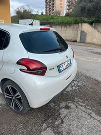 Peugeot. 208 GT Line