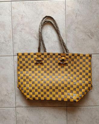 Borsa design intrecciato giallo e marrone