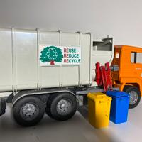 BRUDER Camion Spazzatura