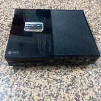 Xbox one completa di tutto ( prezzo trattabile )
