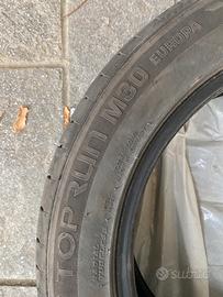 Coppia pneumatici auto