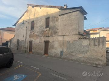 Casa terratetto con cortile