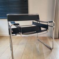 WASSILY B3 in cuoio nero by KNOLL Studio