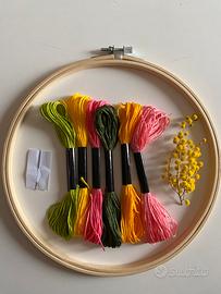 Kit ricamo telaio/cotone/ago nuovo