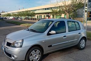 Renault clio 119.600km  