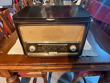 Radio con giradischi Vintage anni 40 Adler
