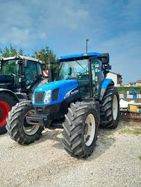 Trattore New Holland TS 135 A