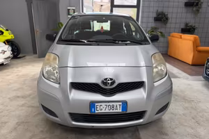 Toyota Yaris 1.0 3 porte Sol