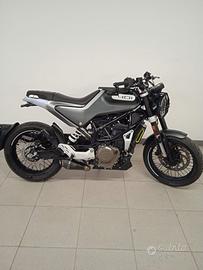 Husqvarna Svartpilen 401