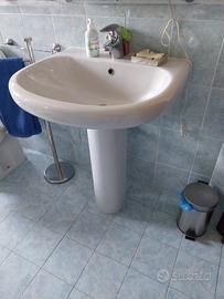 Lavabo bagno classico con colonna