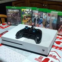 Xbox One serie s. + 9 giochi  95€