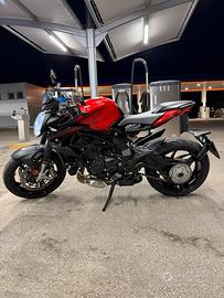 Mv agusta brutale 800 R 2025