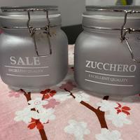 Barattoli da cucina sale e zucchero