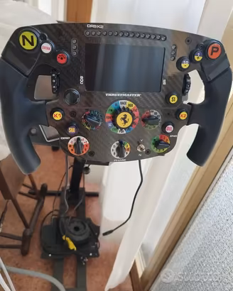 Thrustmaaster TS-XW +Thrustmaaster Ferrari SF 1000