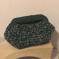 Clutch mini bag uncinetto verde scuro e dorata