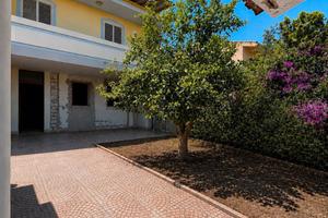 Villetta capo schiera con giardino a Cabras