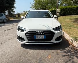 Audi A4 Avant 40 2.0 g-tron