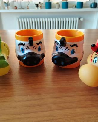 Tazze in plastica con manico