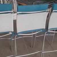 3 sgabelli colore grigio con le fodere 