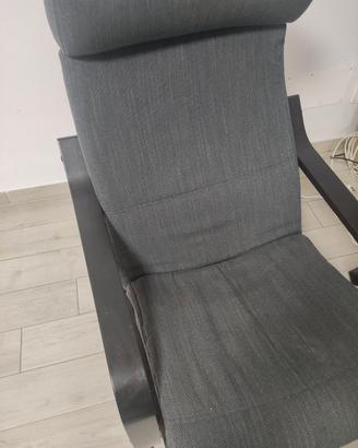 Poltrona con poggia piedi ikea