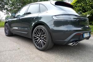 PORSCHE Macan - 2022