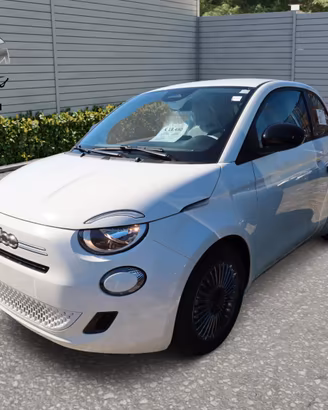 FIAT New 500 1.0cc 65cv Hybrid ICON + Pack Comfort