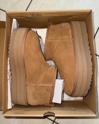 UGG Classic Ultra Mini Platform