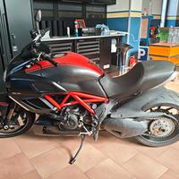 ducati diavel 1200 carbon