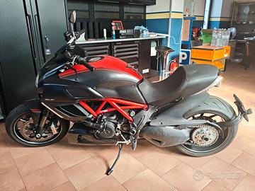 ducati diavel 1200 carbon