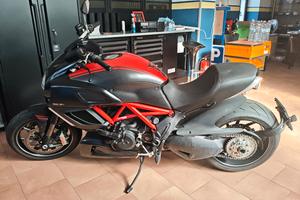 ducati diavel 1200 carbon
