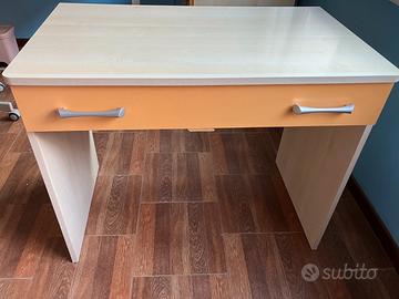 Scrivania per ragazzi