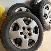 Cerchi con gomme invernali