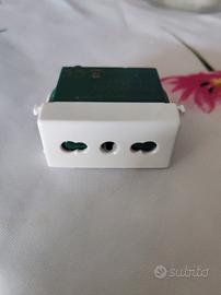 presa elettrica tripolare vimar plana