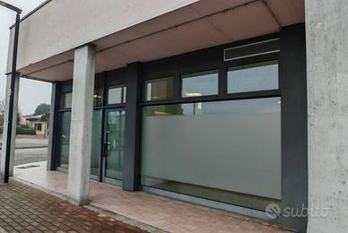 LOCALE COMMERCIALE DI RECENTE COSTRUZIONE